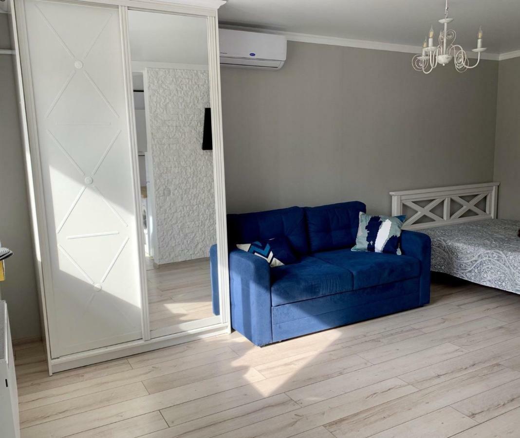 Sisters Apartment Ukr แชร์นีฮีฟ ภายนอก รูปภาพ